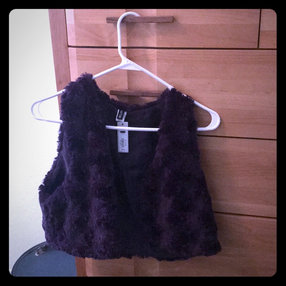 NWT APT 9 Dark Purple cropped faux fur Vest